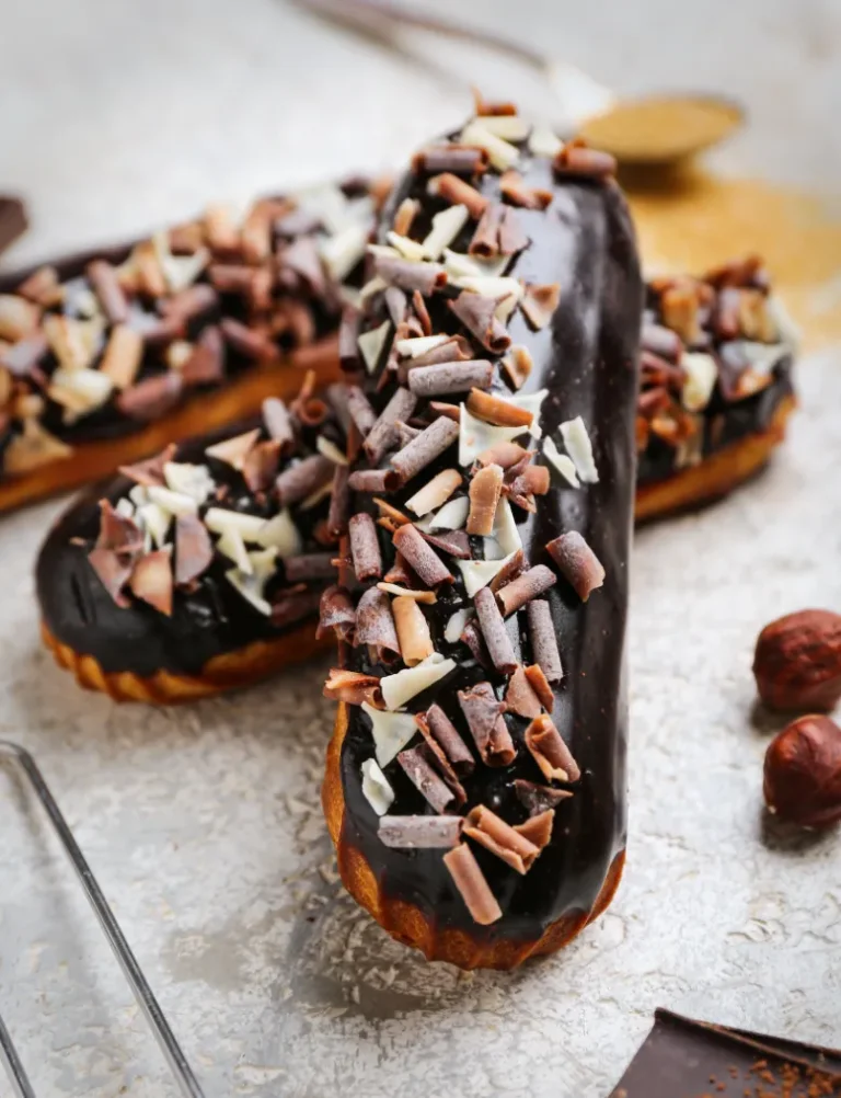 Éclairs au Chocolat recipe